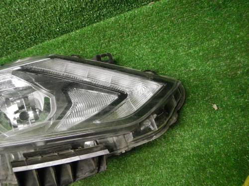 Битая Фара правая Nissan Qashqai J11 (2013-2019) галоген