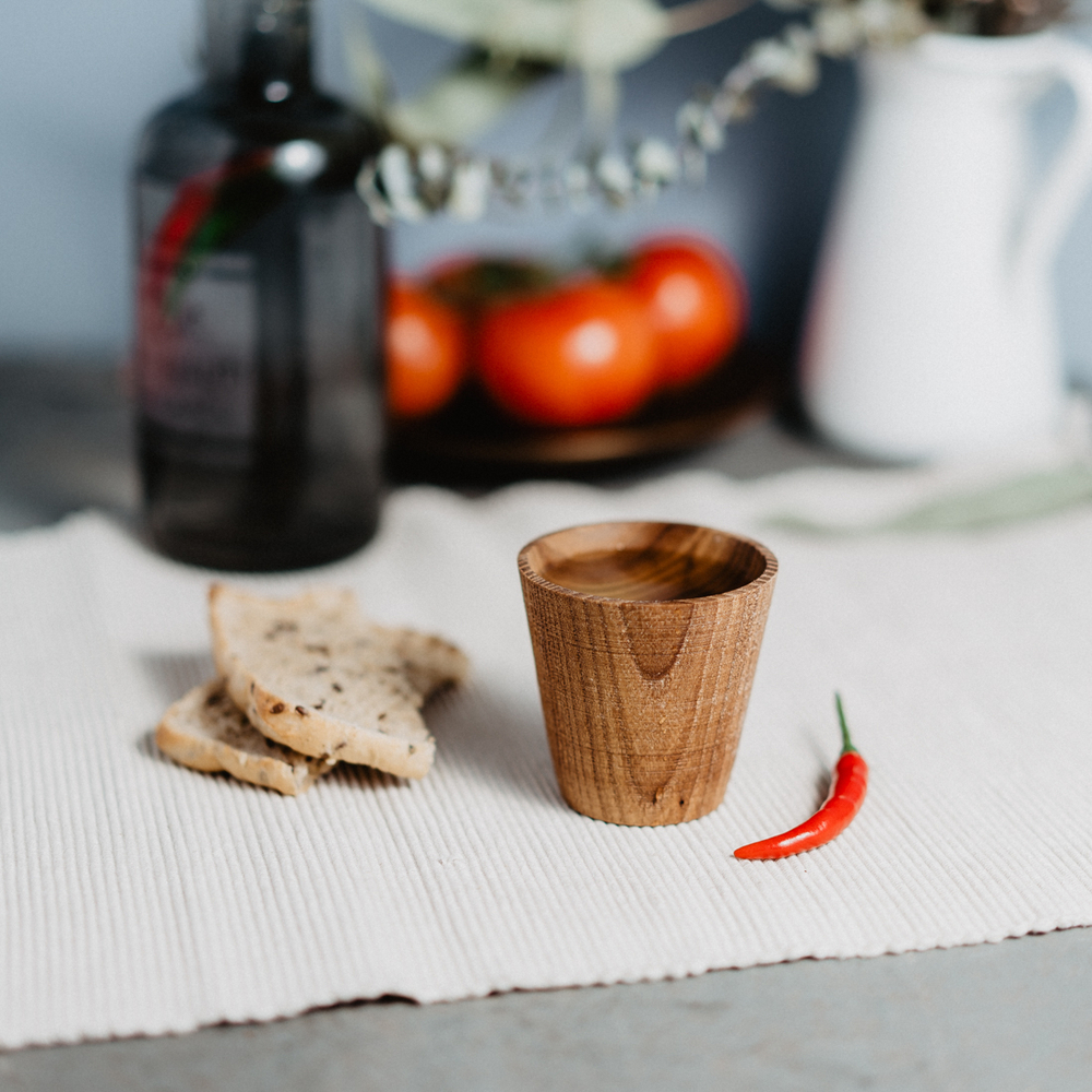 Деревянная текстурированная рюмка (стопка, шот) из древесины сибирский вяз. R11