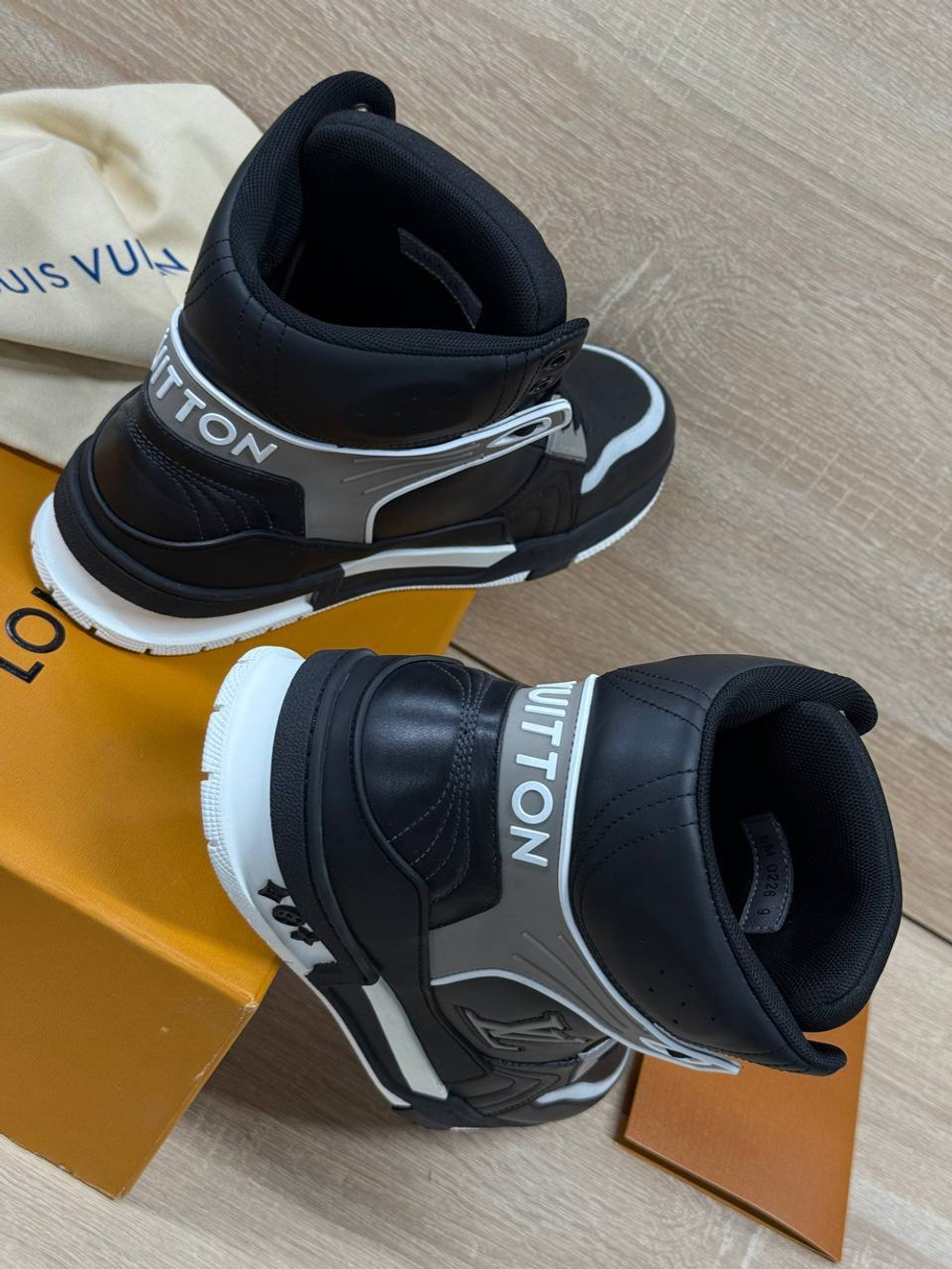 Кеды Louis Vuitton