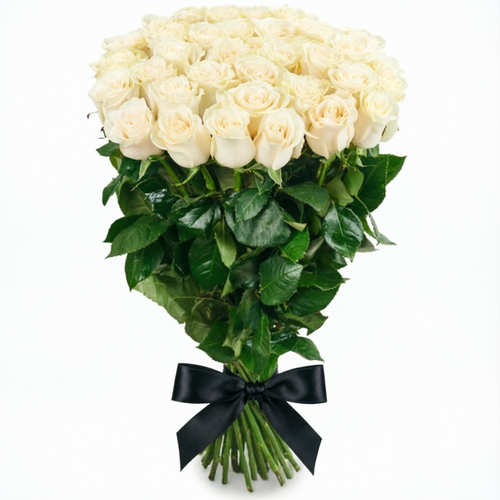 Траурный букет из 30 белых роз