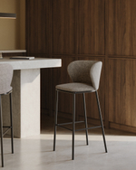 Ciselia Полубарный стул из коричневой синели 65 см