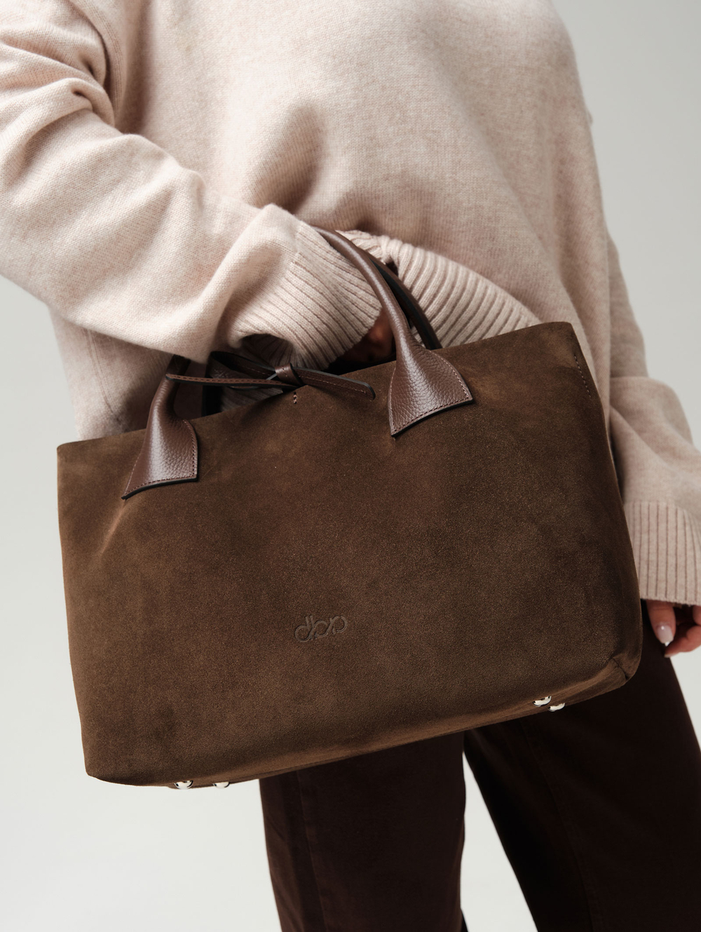 Замшевая сумка Iris DBR 31372 кофе