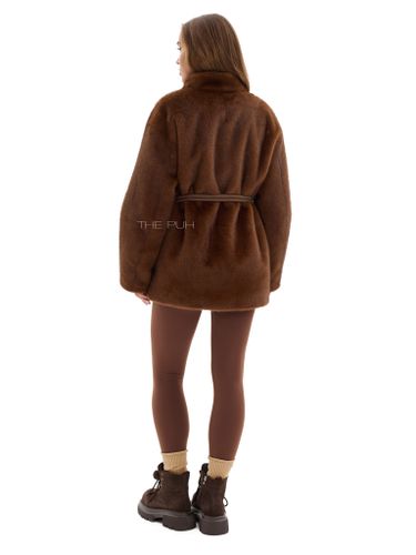 Коричневая шуба из эко-меха с поясом