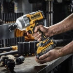 DeWalt DCF961NT аккумуляторная гайковерт (без АКБ и ЗУ) DCF961NT-XJ