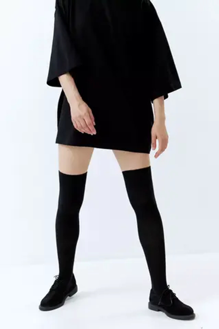 Высокие гольфы черного цвета