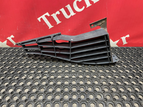 Кронштейн спойлера бокового правого