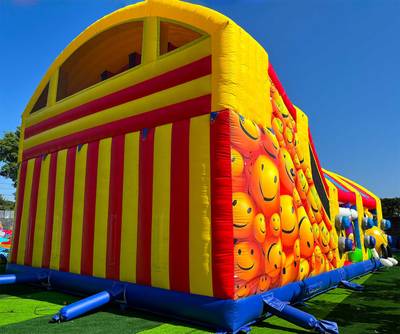 Коммерческий надувной батут «Смайлики» с крышей, размер 12*8*7 м