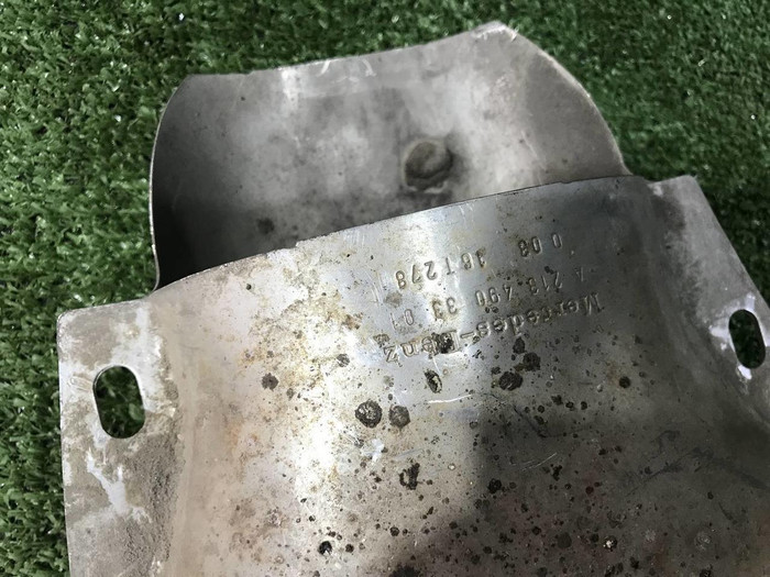 Насадка глушителя левая Mercedes E W213 (2016-2021) AMG