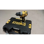 Дрель-шуруповерт бесщеточная аккумуляторная DeWalt DCD701D2-QW