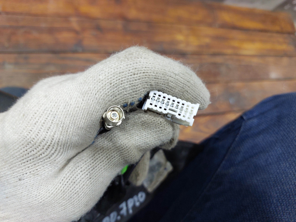 Зеркало правое 8 pin (контактов) Chery Tiggo 8 Pro 21-нв Б/У Оригинал 57800000495A