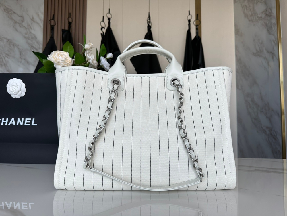 Chanel Shopping Bag