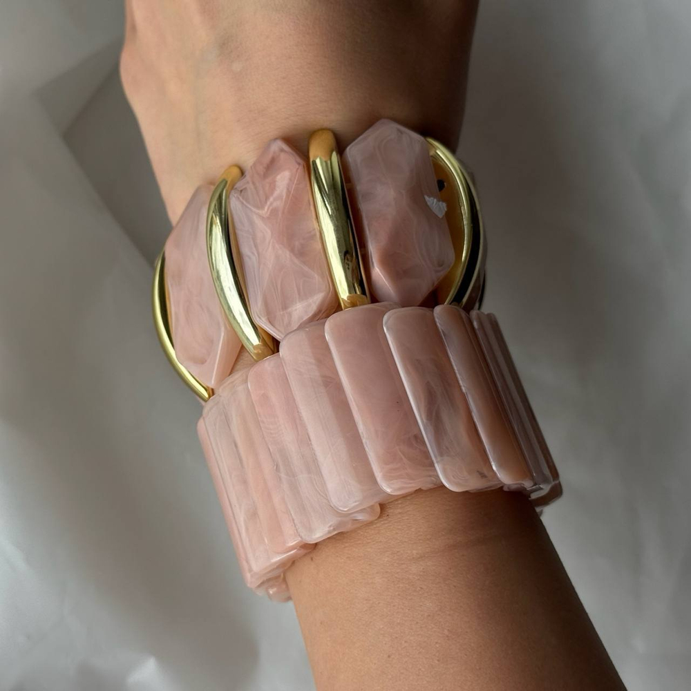 Браслет из пластин розовый