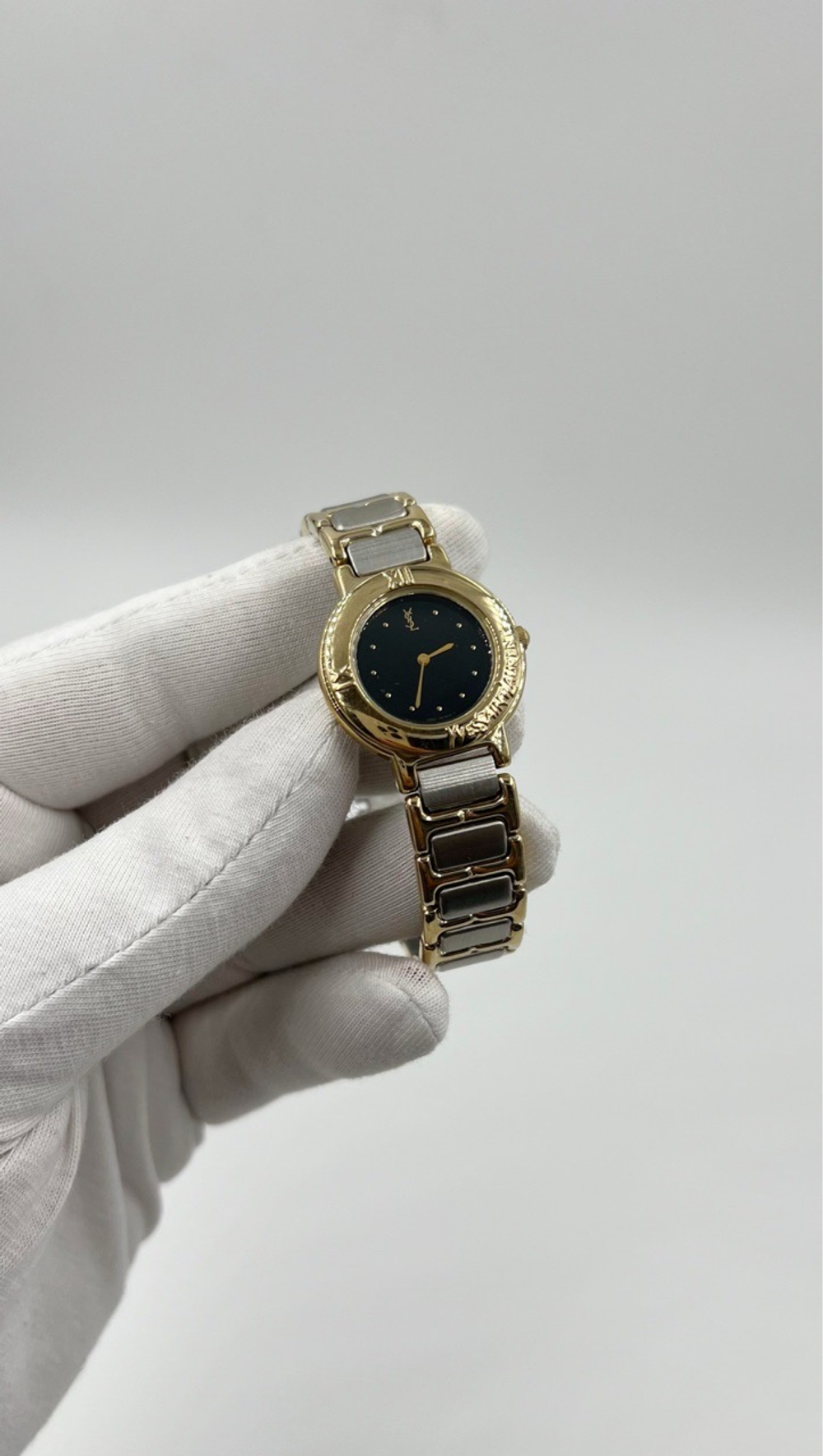 Часы Yves Saint Laurent (только онлайн)