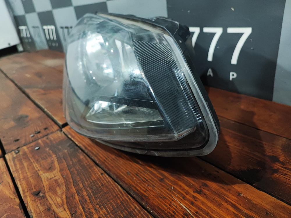 Фара правая Lada Kalina 2 13-18 Б/У Оригинал 21923711010