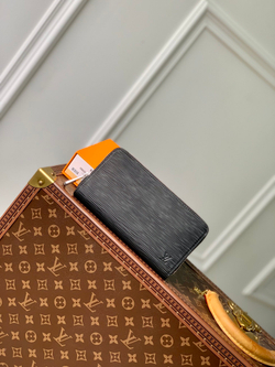 Louis Vuitton Zippy Wallet