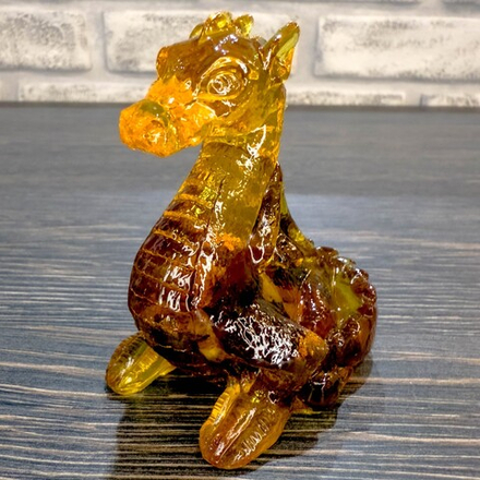 Дракон сидит