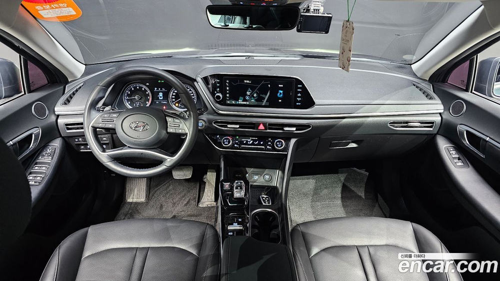 Hyundai Sonata (DN8) 2.0 (12.2019)