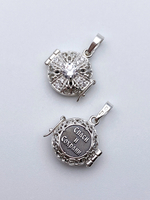 Ладанка из серебра/Чернение/С подвижным ухом/Со вставкой из прозрачных фианитов/Казанская БМ