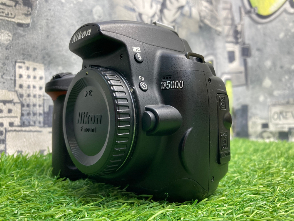 Nikon D5000 39.300 кадров