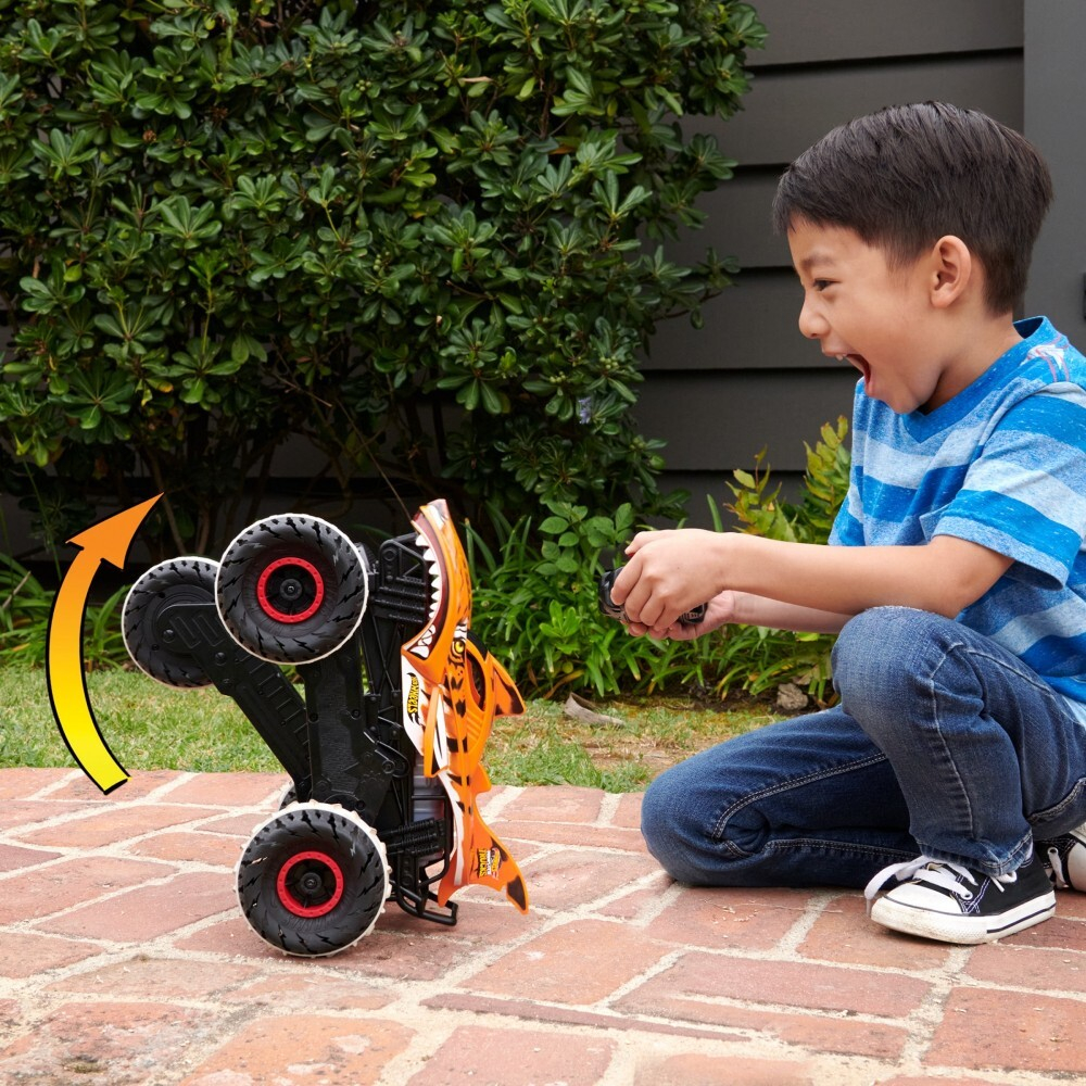 Hot Wheels - Monster Trucks RC Unstoppable TIGER SHARK 1:15 Машина на дистанционном управлении HGV87 / артикул   HGV87  / GTIN 194735058587