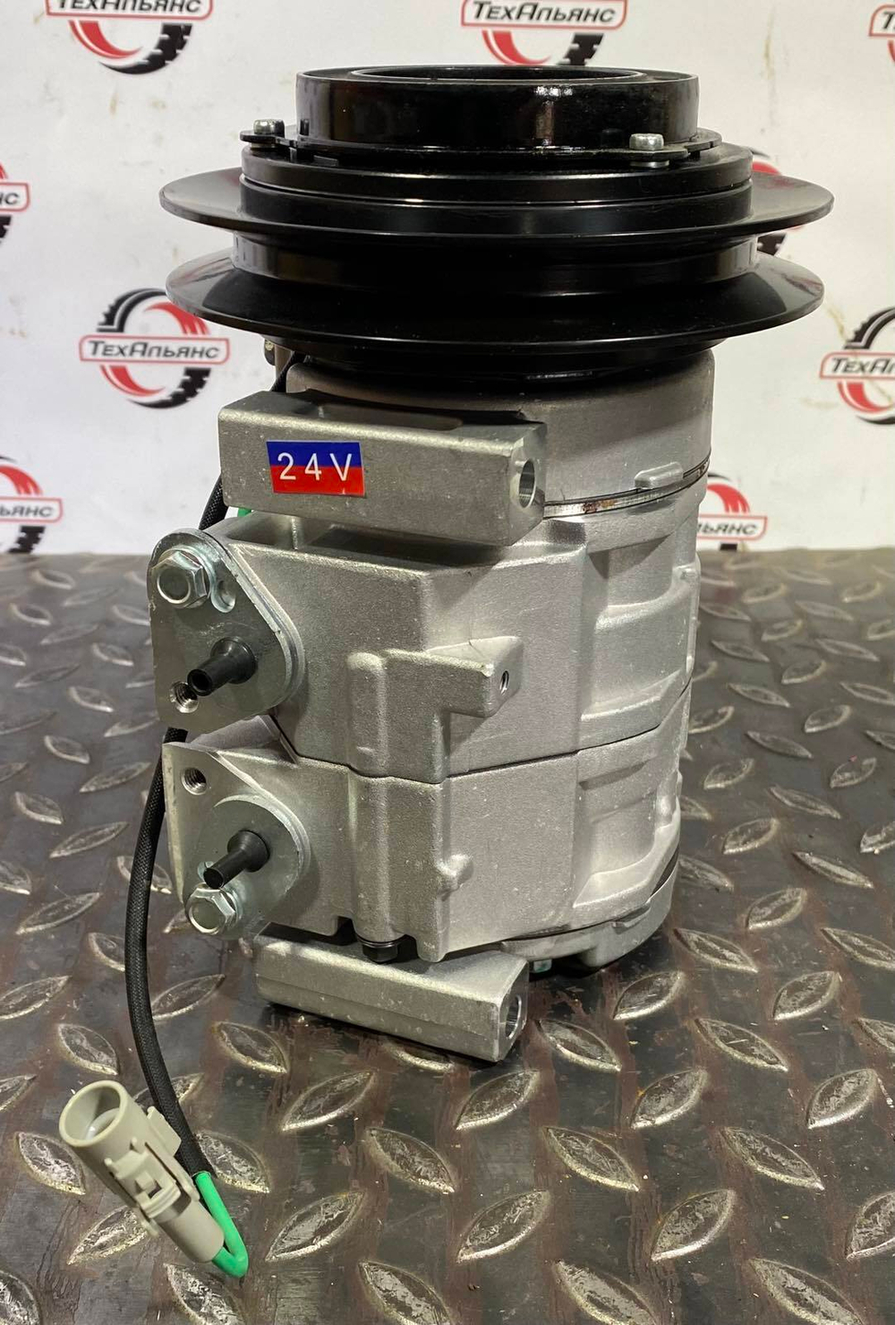 Компрессор кондиционера 4721999