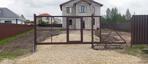 Каркас откатных ворот "САДОВЫЕ" с встроенной калиткой. Проем 4м.