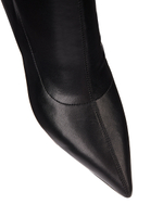 Женские чёрные ботфорты с жемчужным каблуком