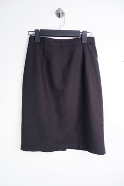 Юбка базовая, визуально на 44 размер