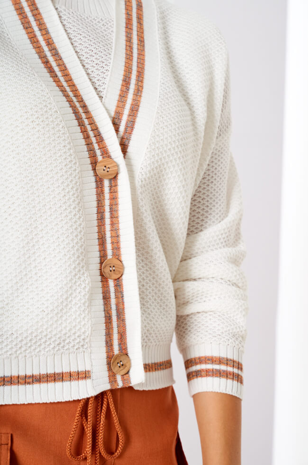 1752 Жакет женский (молочный)