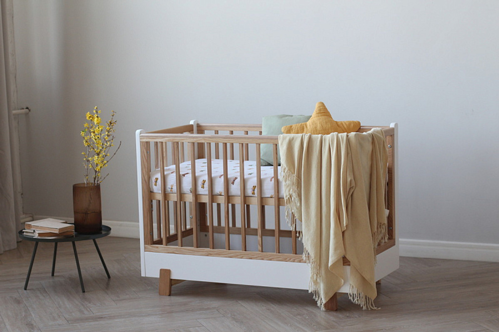 Детская кроватка Фабрика Облаков Onlybaby Scandi, без маятника молочный, дерево