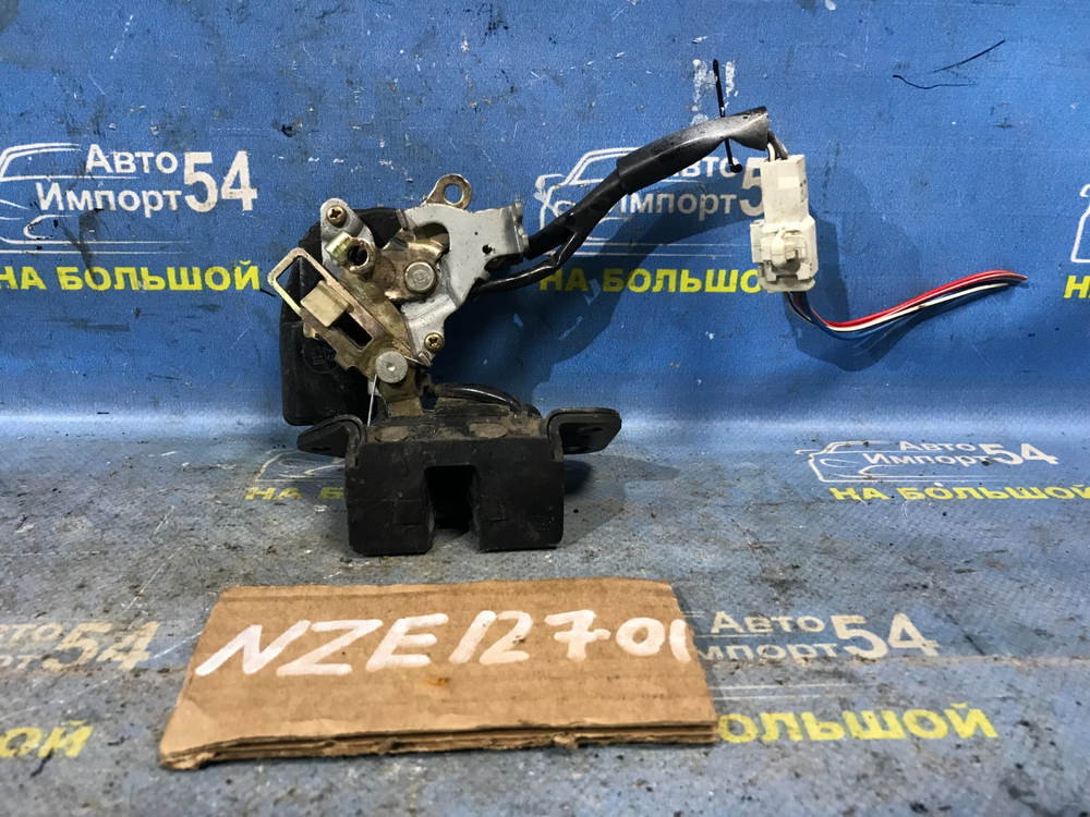 Замок багажника TOYOTA WILL VS 2002