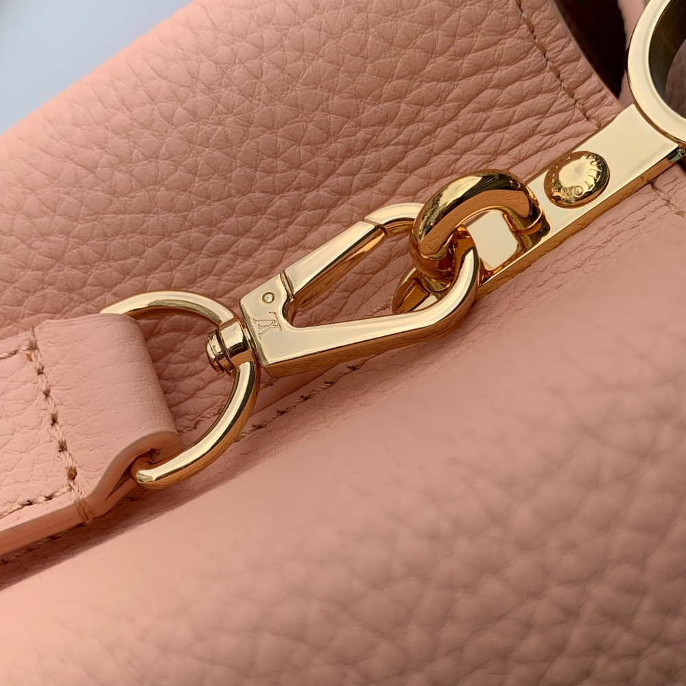 Louis Vuitton Capucines BB