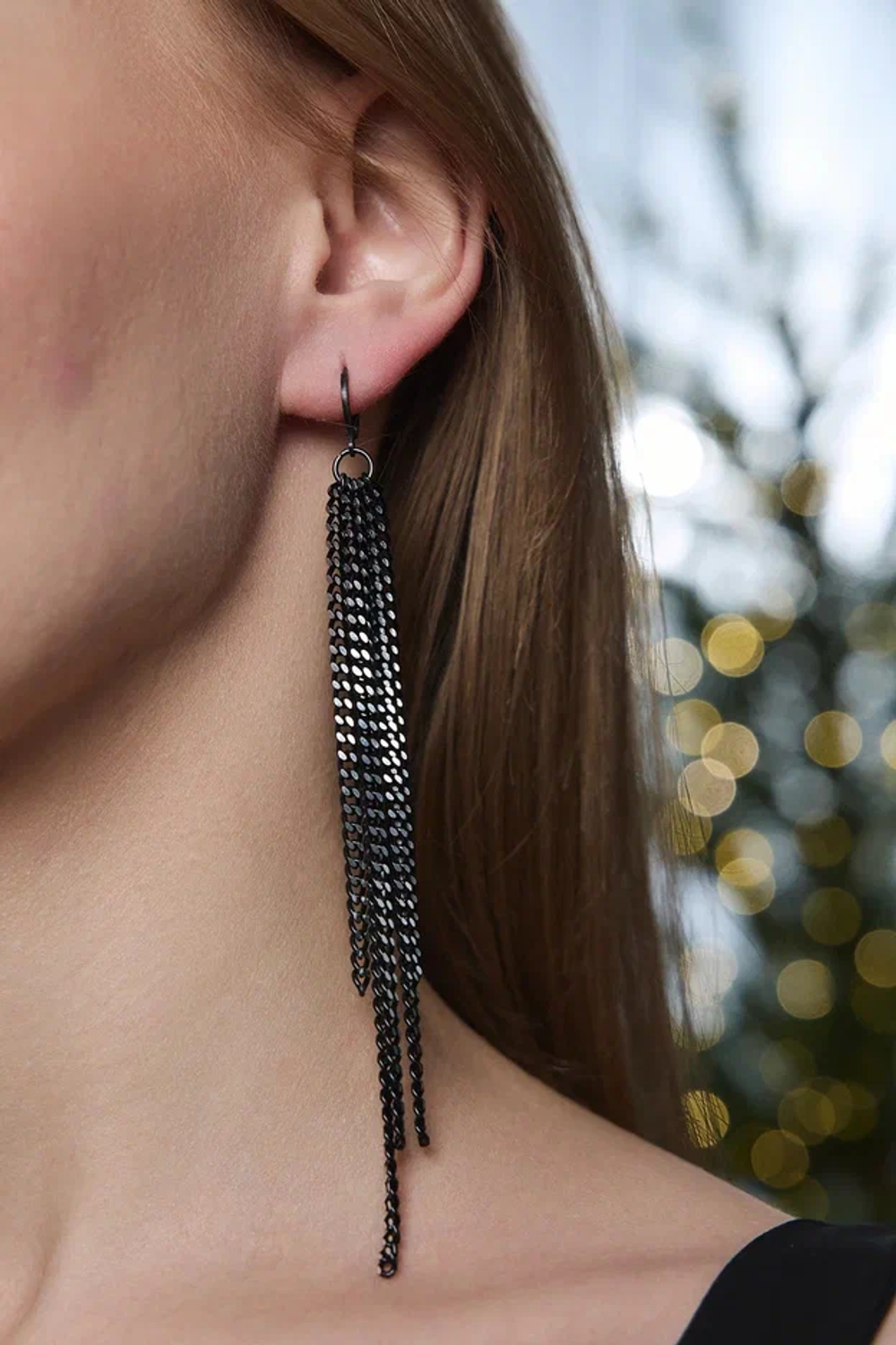 Серьги длинные цепочки на замке левербек, черные с серебряными гранями