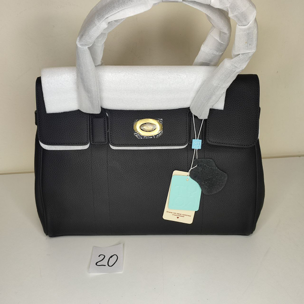 MAX чёрный - легкая вмятина на коже №20