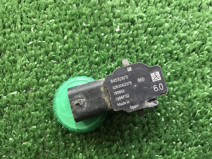 Парктроник Cadillac Escalade 5 (2020-н.в.)