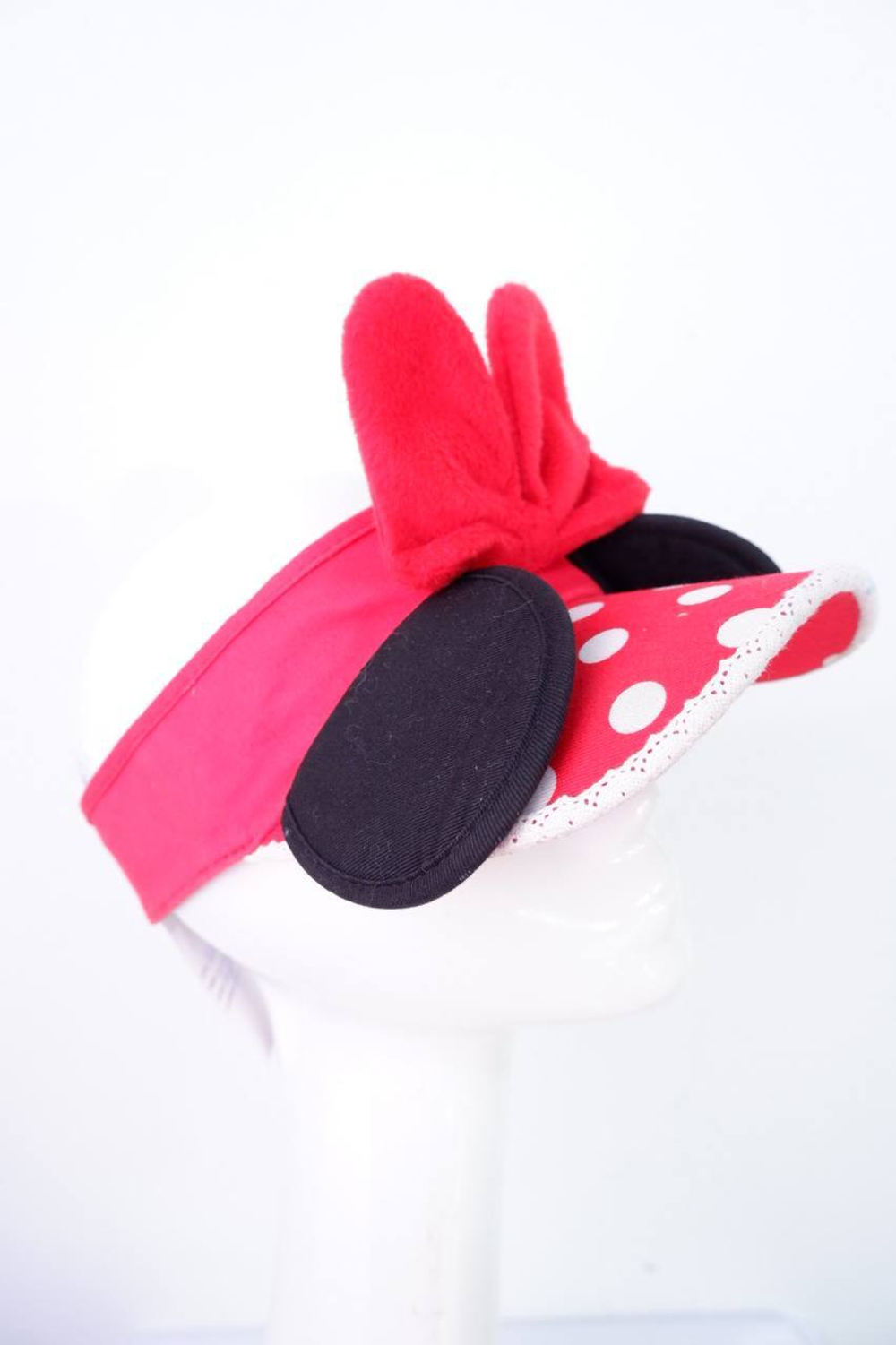 Козырек Disney модный