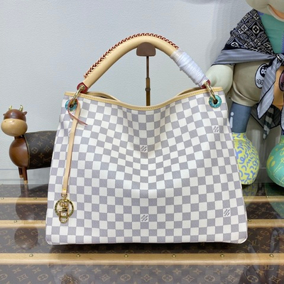Louis Vuitton Artsy MM