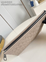 Louis Vuitton Pochette Voyage MM