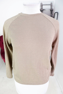 Джемпер с блестящей ниточкой, визуально на 46/48 размер