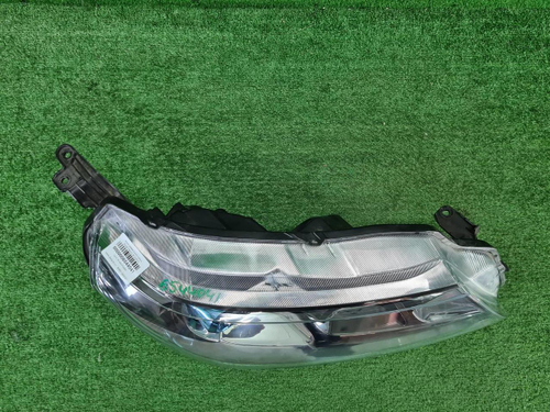 Фара правая Suzuki Vitara S 2 (2014-н.в.) LED