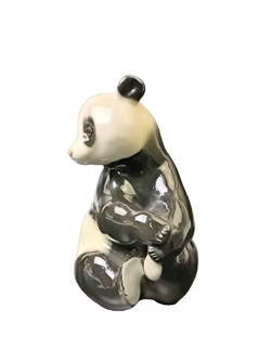Фарфоровая статуэтка "Панда сидит" ЛФЗ