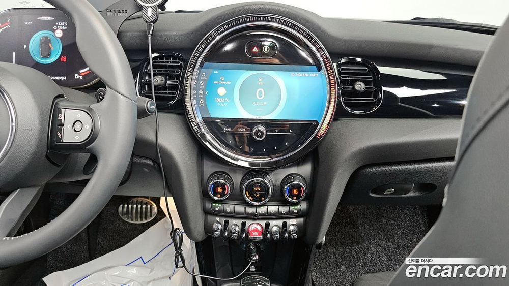 Mini Cooper S Convertible JCW (07.2022)