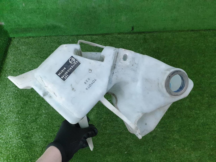 Бачок омывателя Toyota Camry xv70 (2017-н.в.)