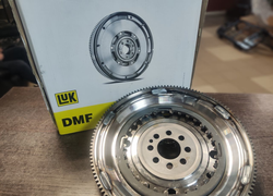 Двухмассовый маховик DSG 7 (дсг 7) LUK 415084409