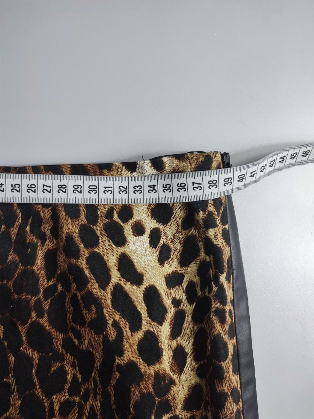 Юбка ACASTA с хищным принтом 46 размер