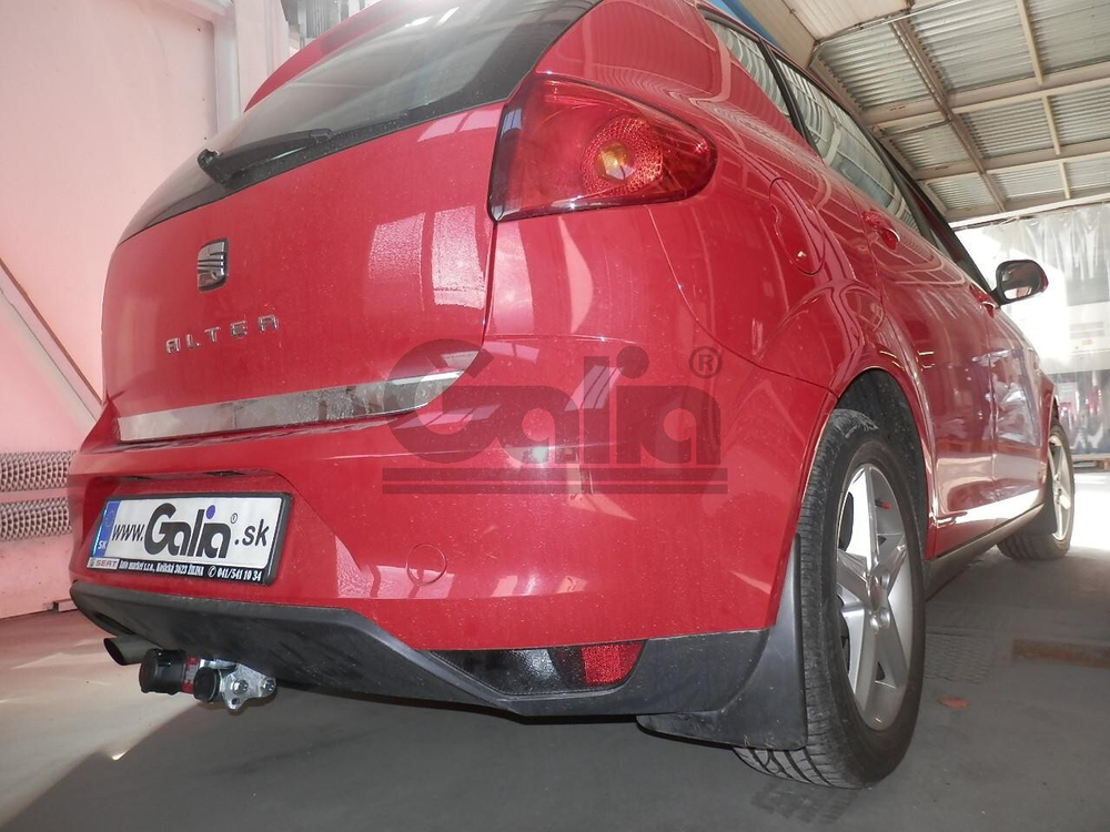 Оцинкованный фаркоп на SEAT Altea 2004-2015, SEAT Leon 2005-2013 (без электрики), Galia S074C