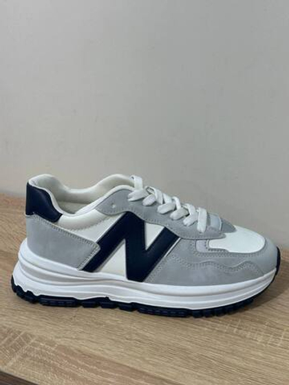 Кроссовки из эко кожи