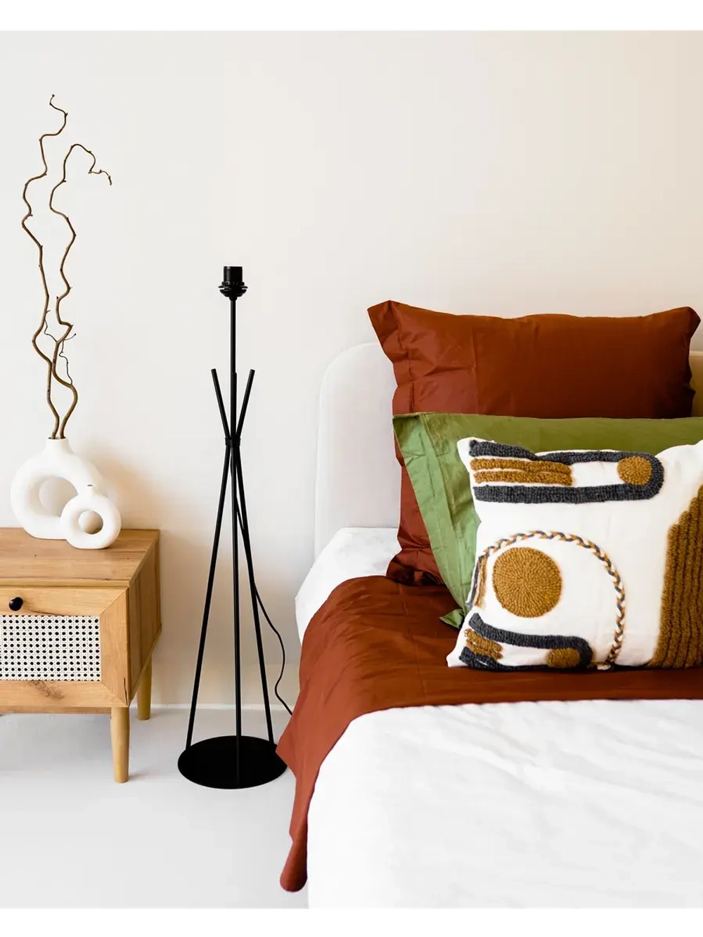 Торшер напольный с абажуром в гостиную современный