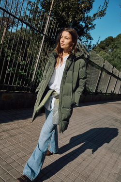 ZARA ВЕТРОЗАЩИТНЫЙ АНОРАК СРЕДНЕЙ ДЛИНЫ ИЗ ПРОРЕЗИНЕННОЙ ТКАНИ, ХАКИ