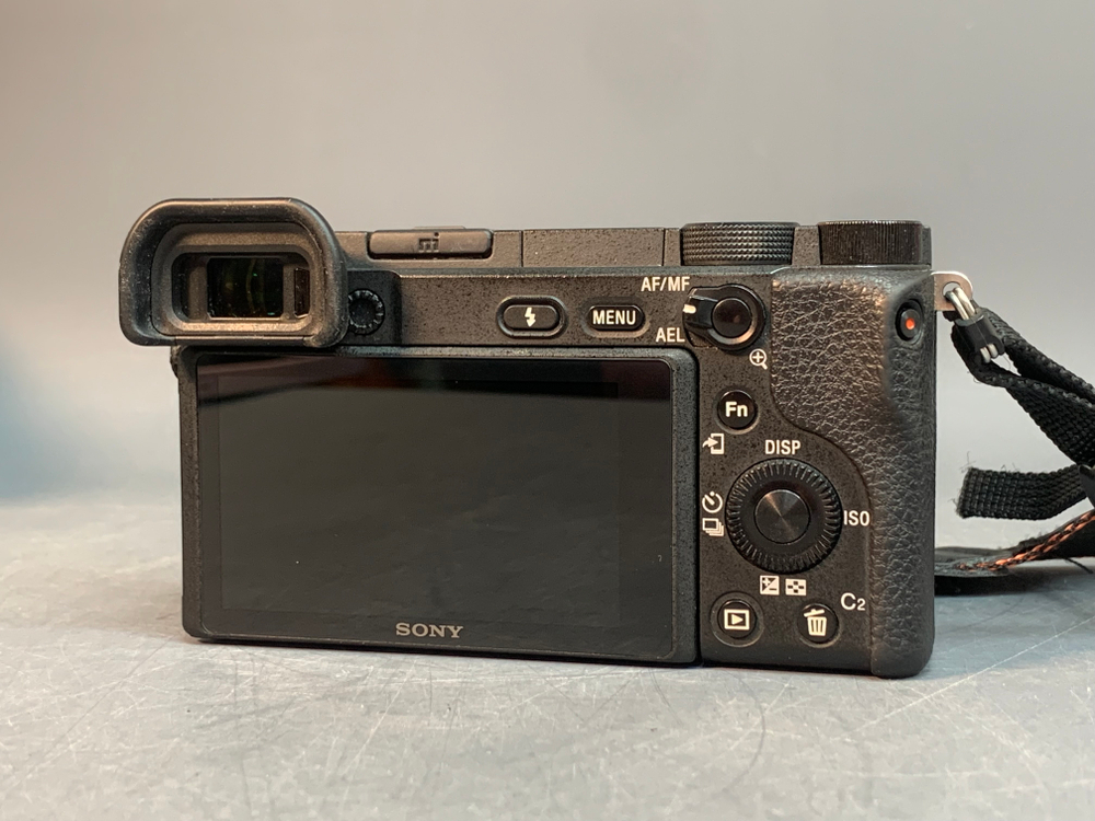 Sony A6400 106.329 Кадров